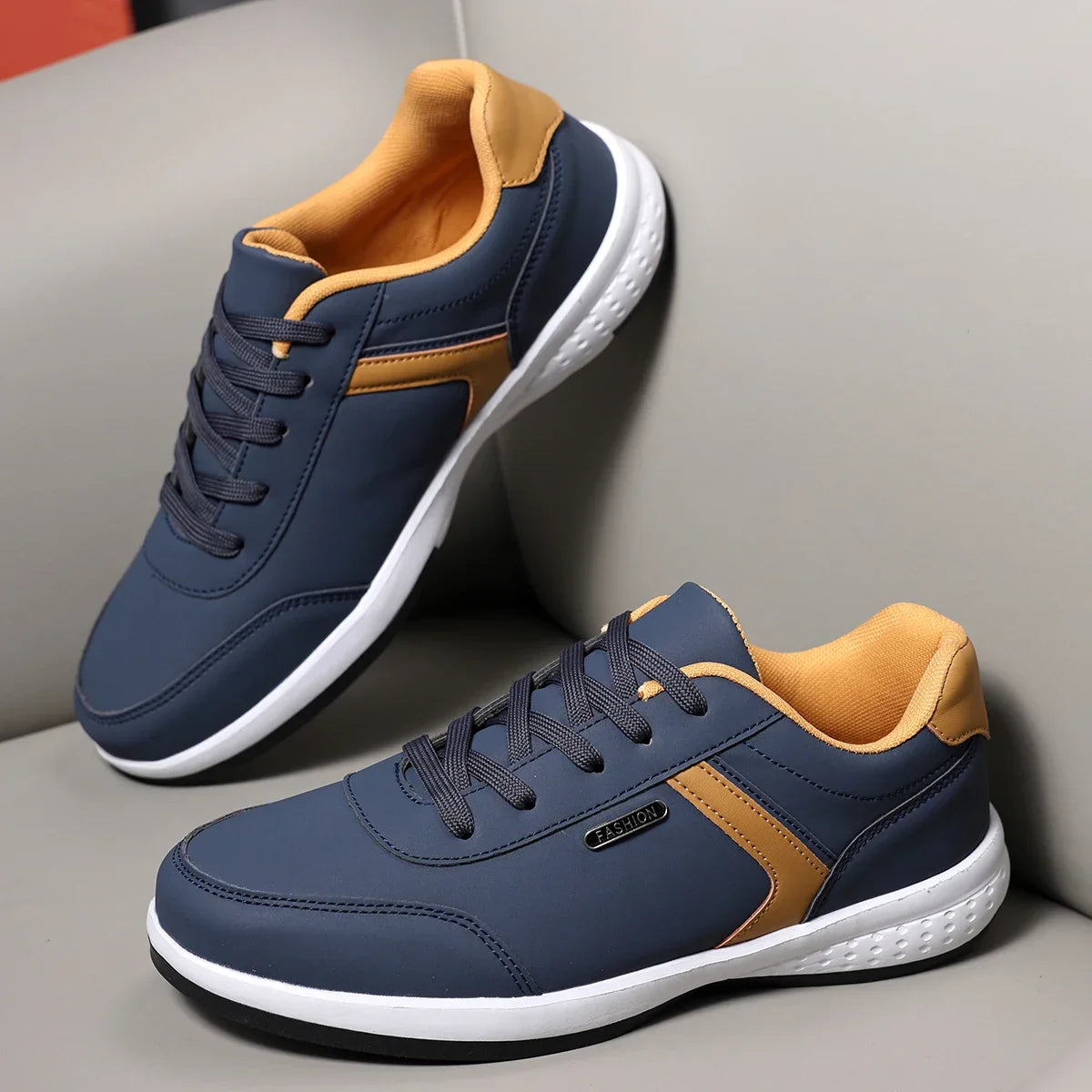 Lightweight Men's Running Sneakers